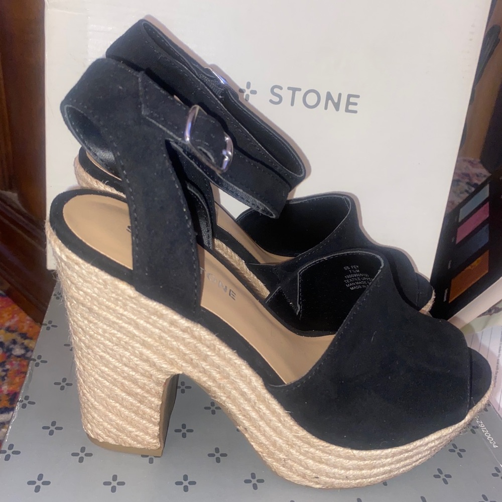 Sun & Stone Wedge Heels 7.5